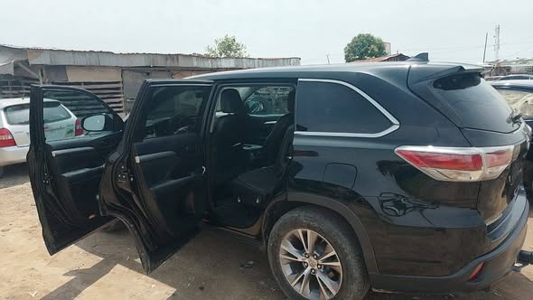 A picture of A direct Belgium Toyota Highlander 2014