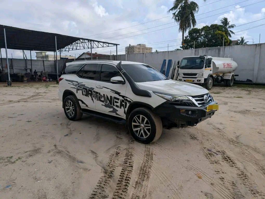 A picture of Toyota fortuner