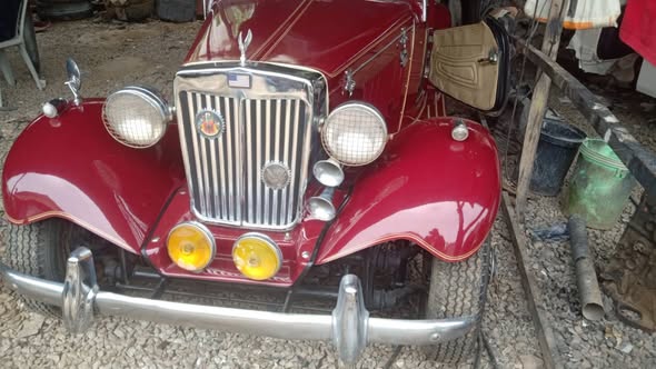 A picture of Direct Tokunbo classic MG TD replica roadster Vintage 1950s British