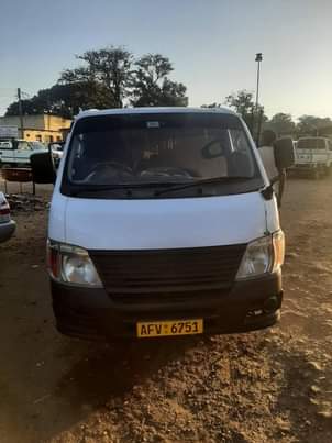 used nissan caravan