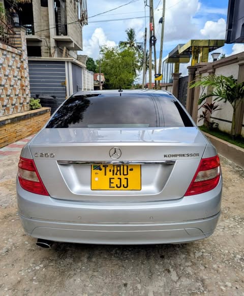 A picture of MERCEDES BENZ INAUZWA