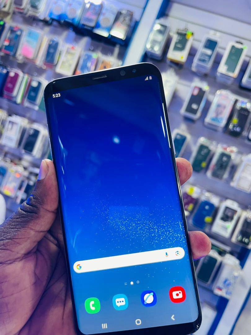 A picture of Samsung S8 plus