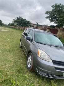A picture of Distress Fresh 05 sienna Buy and fly