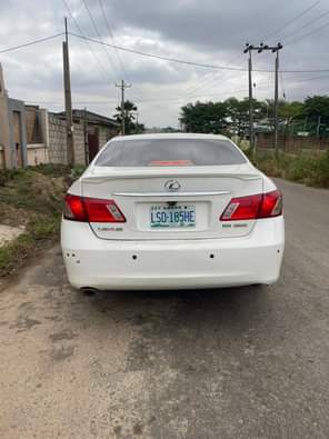 A picture of Well verified toks standard 08 full options Lexus es350 absolutely