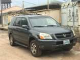 A picture of 2004 Honda pilot