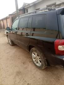 A picture of Toyota Highlander 07
