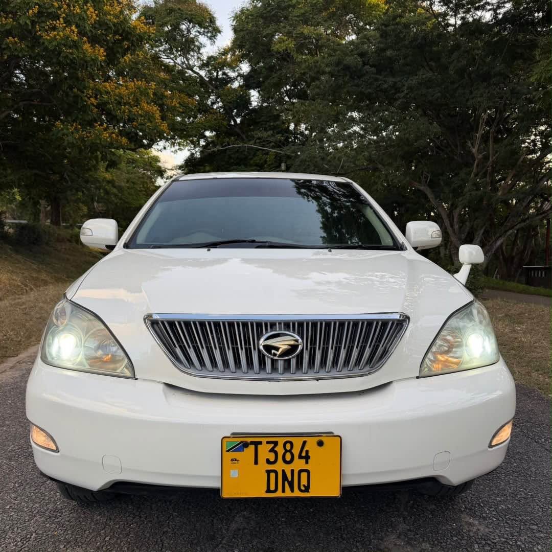 A picture of TOYOTA HARRIER