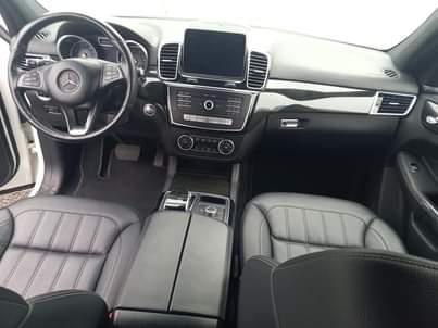 A picture of MERCEDES GLE350