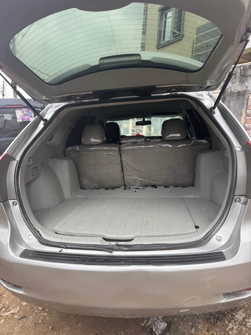 A picture of 2011 Toyota Venza V4 with Thumbstart 2023 Entry