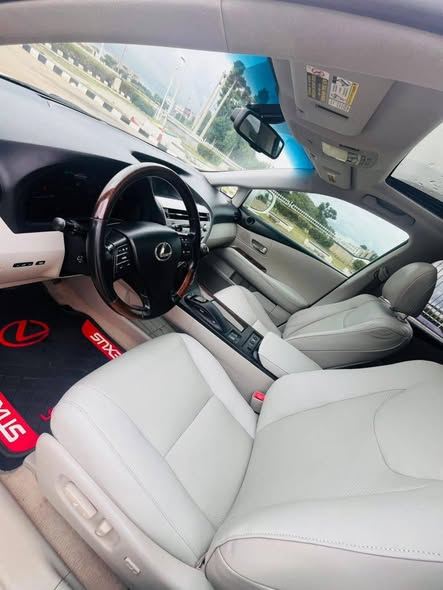A picture of 2011 Lexus Rx 350 2011