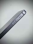A picture of iPhone 5s black 