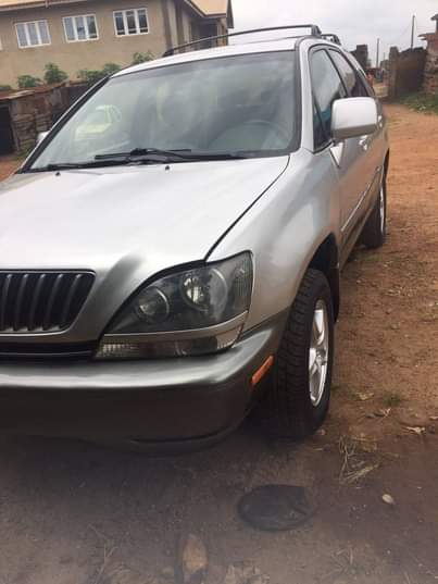A picture of Lexus RX 300 in pristine condition going soft.. Engine perfect