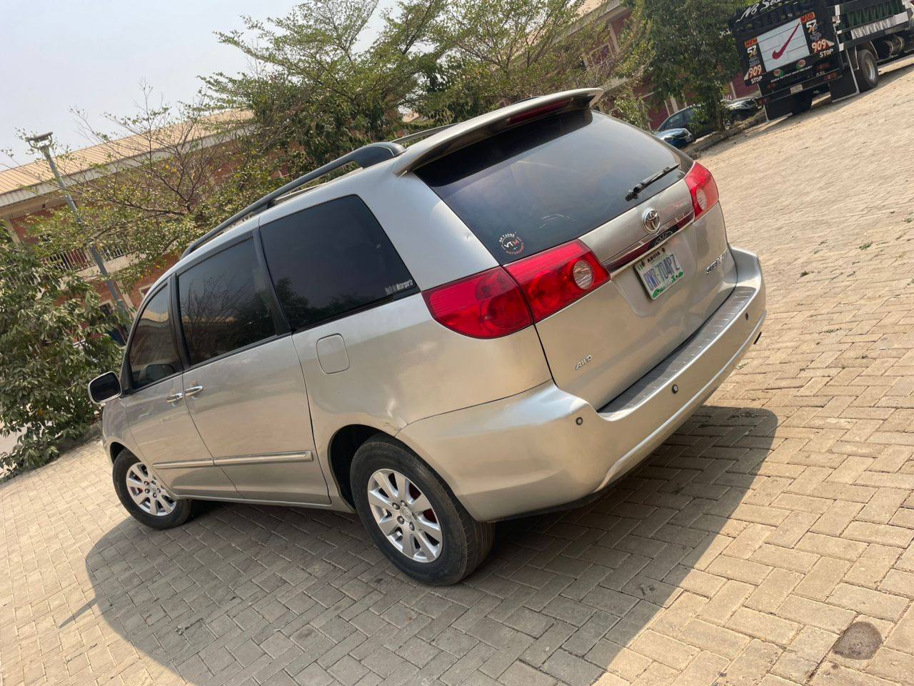 A picture of Vehicle