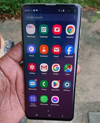 A picture of Samsung Galaxy s10 plus 128Gb BEI TZS 245 000 TU