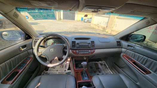 A picture of Distress sales UNREGISTERED 05 XLE camry is available for the