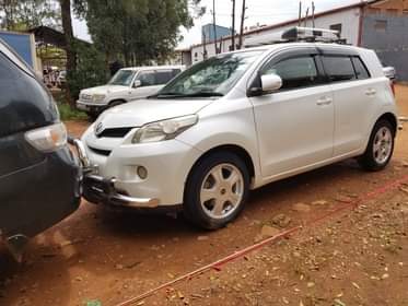 A picture of Toyota ist 2008 model 1500cc 30 million Call 0757953488