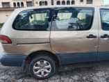 A picture of Toyota sienna 1999 model