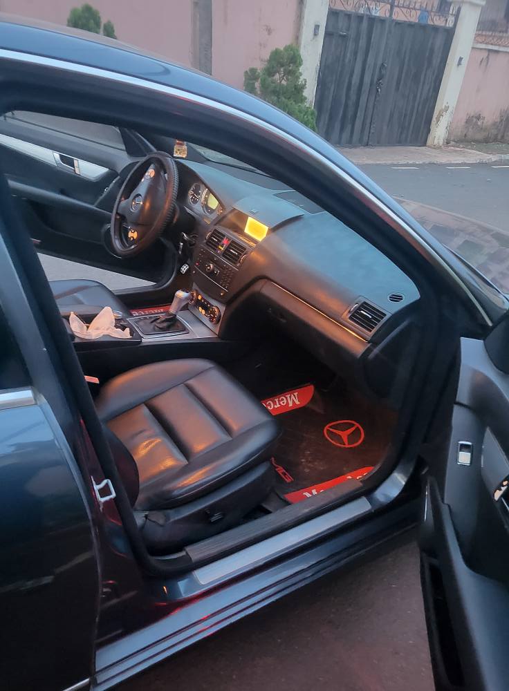 A picture of Mercedes Benz c300