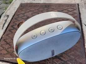 A picture of T8 w king Bluetooth speaker