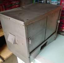 A picture of Used deep fryer 6ltrs glass food display on sale at