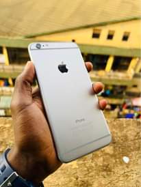 A picture of iPhone 6 Plus at 180k