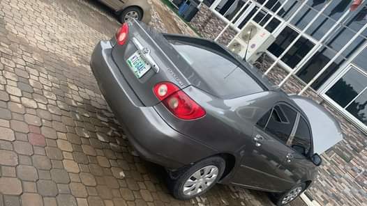A picture of Toyota Corrola l e 2004 model 4 sale Clean body