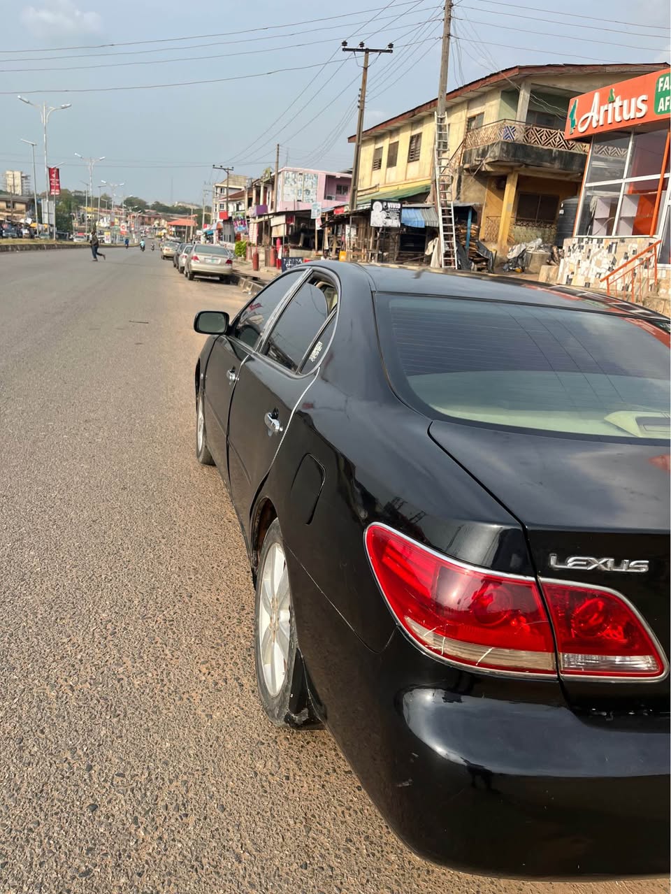 A picture of Lexus Es330