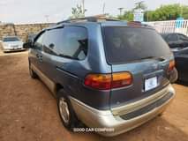A picture of Toyota sienna in good working condition with strong v6 engine