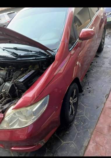 A picture of MOST ECONOMICAL CAR Honda City FLASHED ON FIRSTBODY Dm or