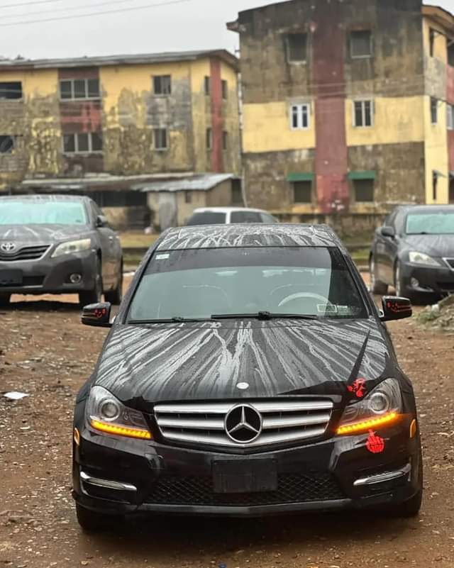 A picture of C350 available