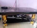 A picture of NAUZA DINNING TABLE YA KIOO VITI V 4 NA MEZA
