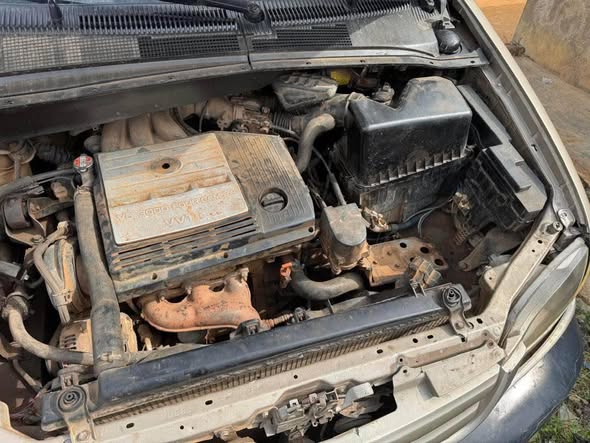 A picture of Toyota sienna 2001