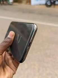A picture of IPHONE X