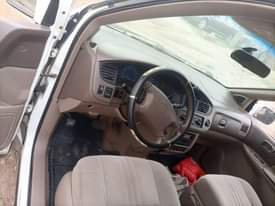 A picture of Toyota sienna LE 2002