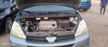 A picture of 2005 Toyota Sienna Le