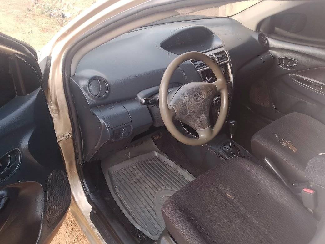 A picture of 2008 TOYOTA YARIS 2008