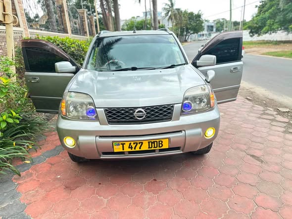A picture of NISSAN X TRAIL OLD