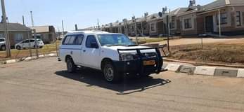 used nissan np300