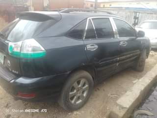A picture of 2005 Rx330