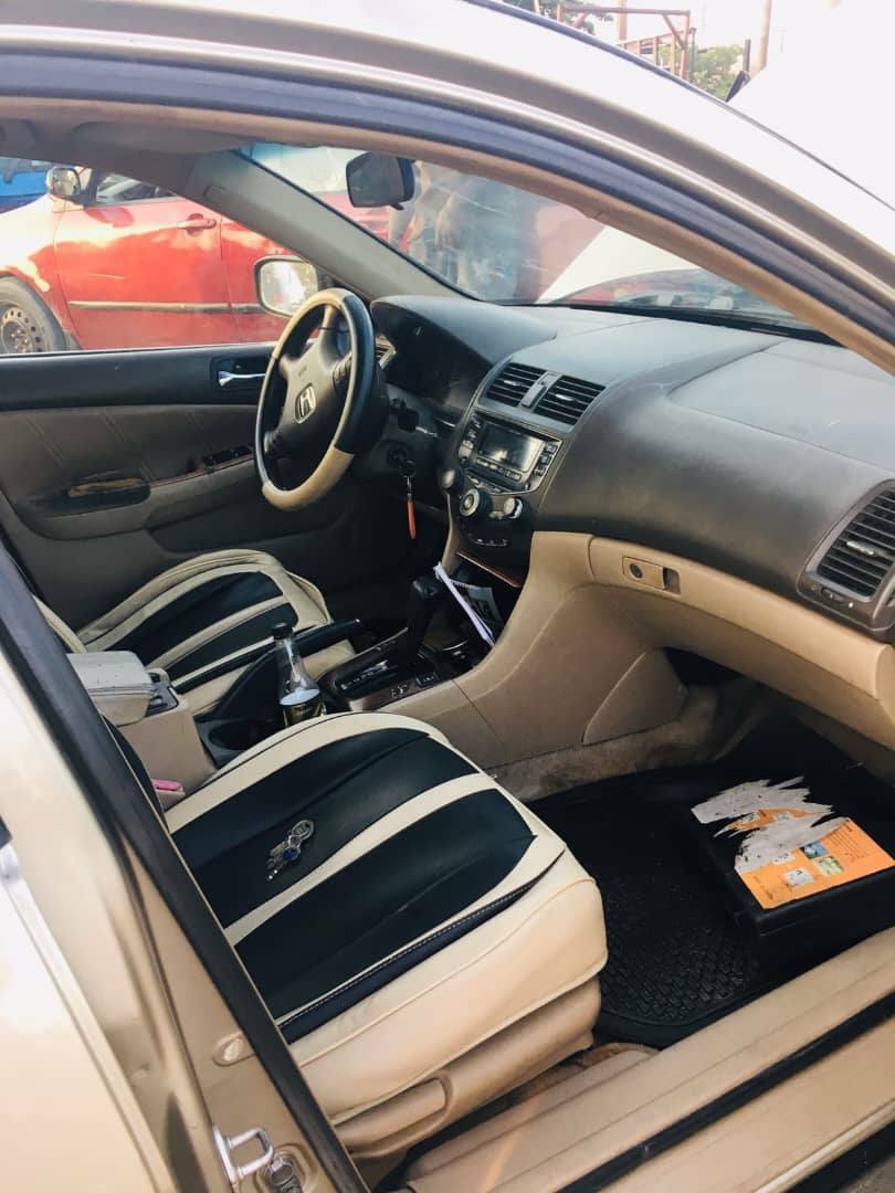 A picture of Honda accord2005