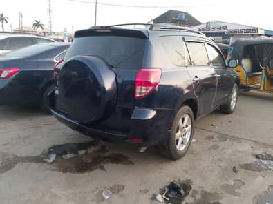 A picture of Toyota RAV 4 Limited 2008 Color Black Tokunbo standard First