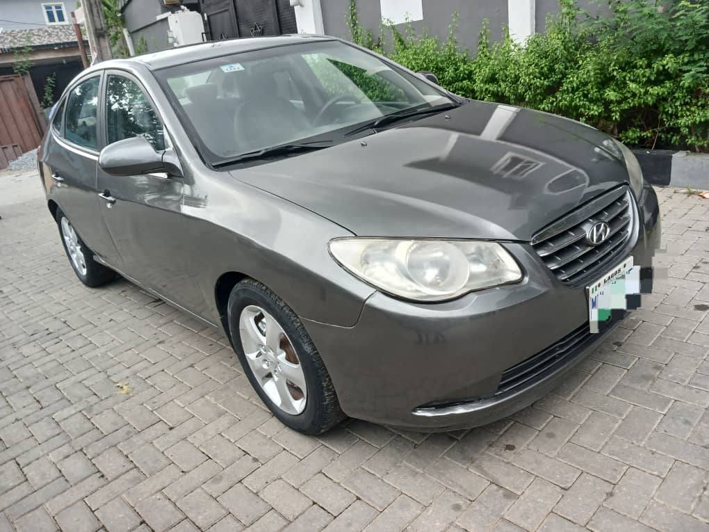 A picture of Hyundai Elantra 2009