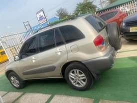 A picture of Neatly used Toyota Rav4 2005 model pure first body Ac