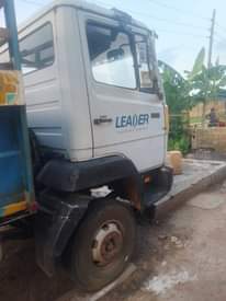 A picture of 2000 Mercedes Benz 814