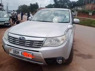 A picture of 2010 Subaru Subaru forester 1 8