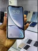 A picture of lphone xr 128gb