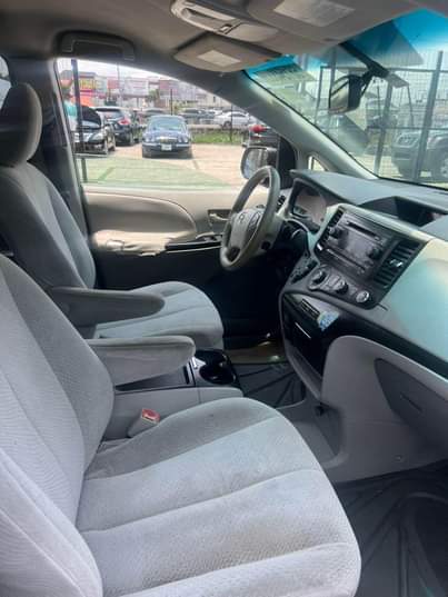 A picture of Foreign used Toyota Sienna LE 2011