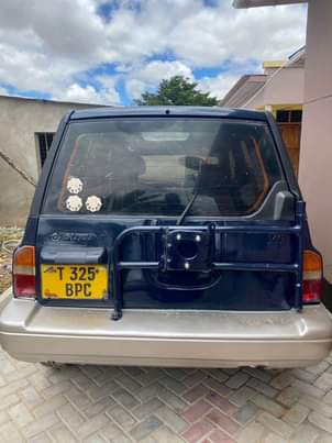 A picture of Suzuki Escudo True mpya Inauzwa Bei 3.5M Call 0714 562181
