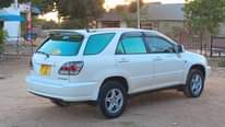 A picture of TOYOTA HARRIER OLD NAIUZA MIL 19 5 0743435416