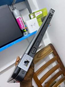 A picture of DELL LATITUDE E5270